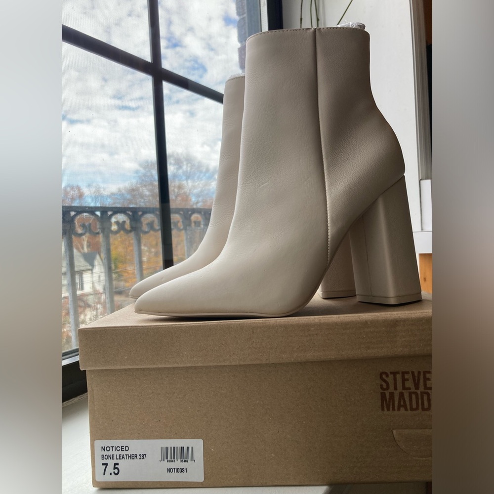 Steve Madden Cream Heeled Boots